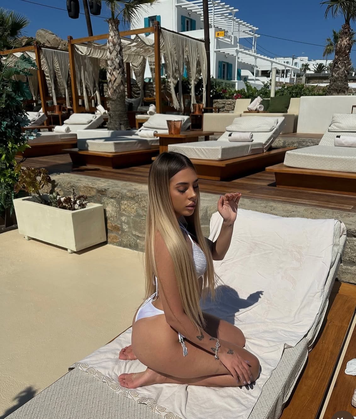 Alanya Escort Bayan Yeni Ecem Monoton Cinselliğe Son Verir